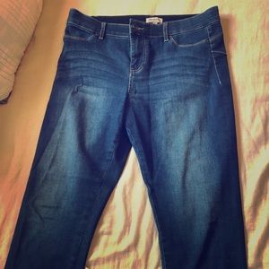 Juicy couture straight legged skinny jeans